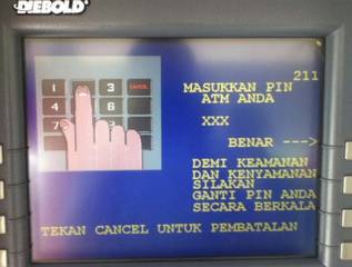 2. Masukkan PIN ATM Anda dengan benar