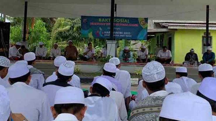 12. Pondok Pesantren Misbahul Munir