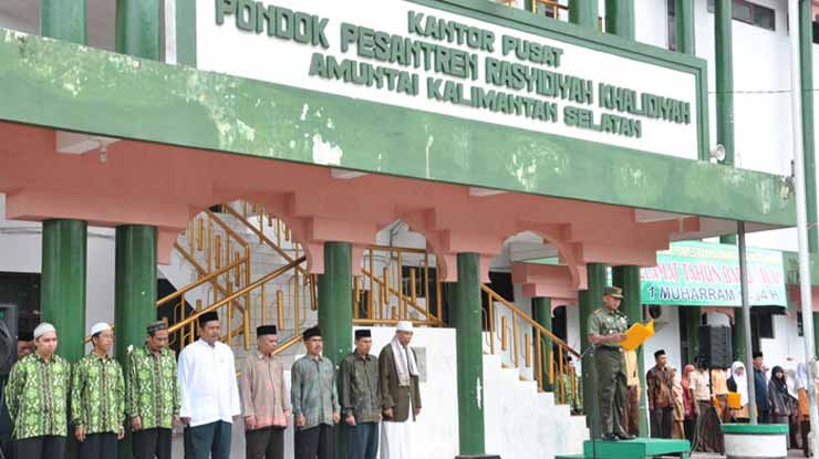 17. Pondok Pesantren Rasyidiah Khalidiah